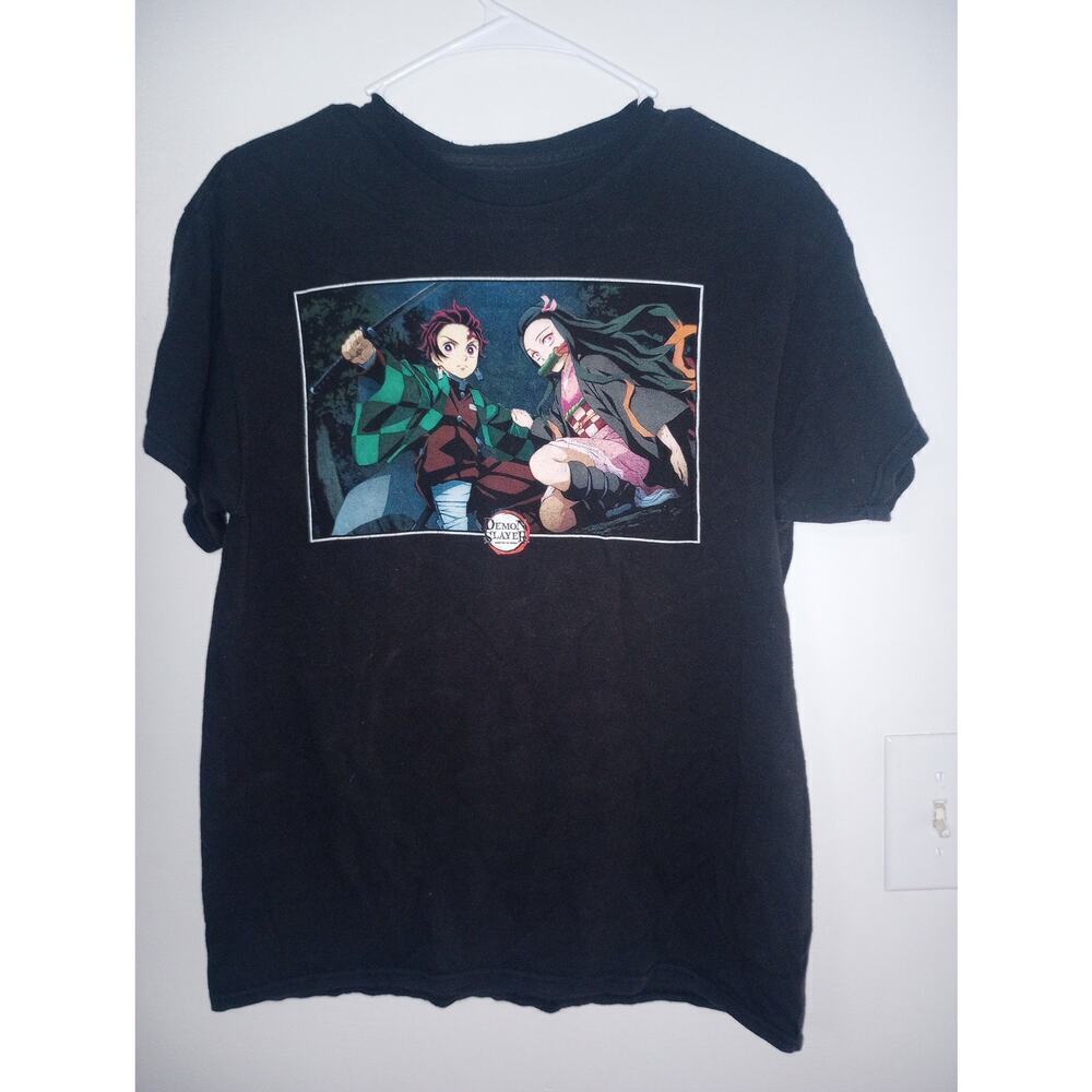 Demon‎ Slayer Tshirt Medium